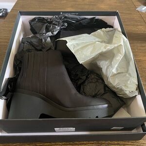 Eileen Fisher Black Ankle Booties Sleek Design